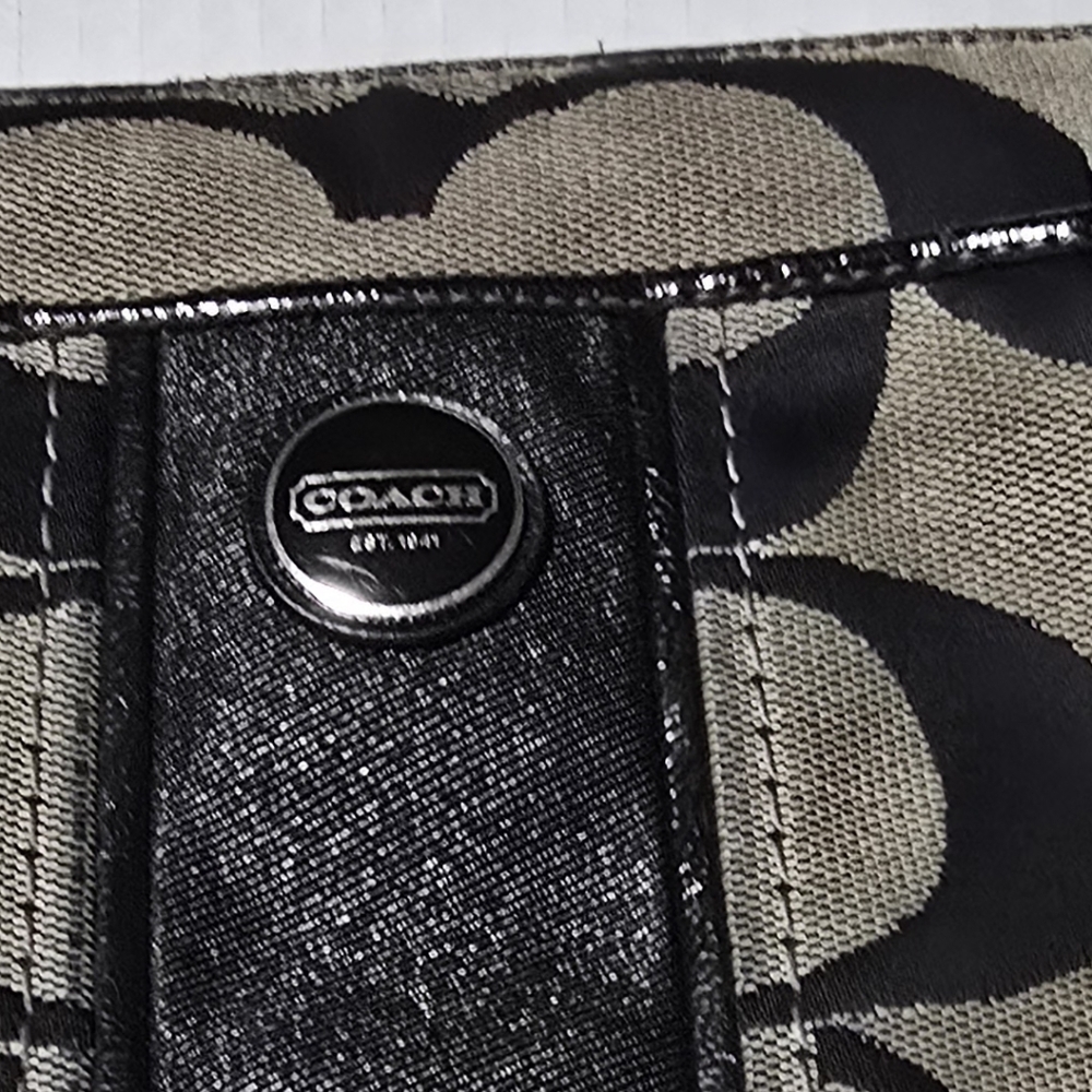 Coach Signature Crossbody Bag With Purse - Picture 3 of 16